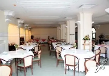 Tennis Hotel